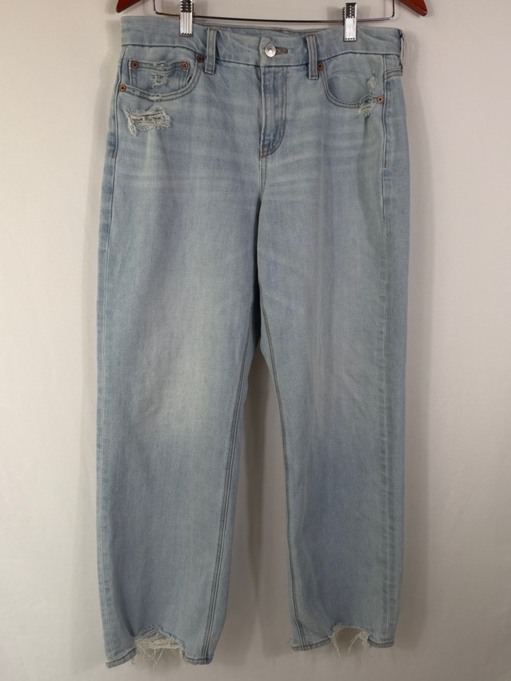 American Eagle Curvy Straight Light Wash Jeans. Womens Size 10 Short. Inseam 28" - Picture 2 of 10